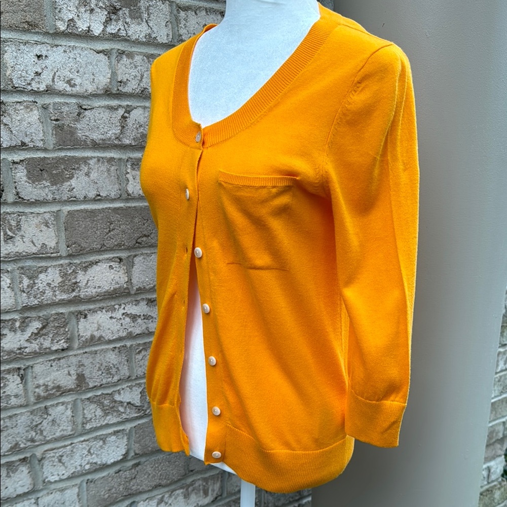 New GAP Vibrant Orange Cardigan Sweater NWOT - Picture 3 of 14